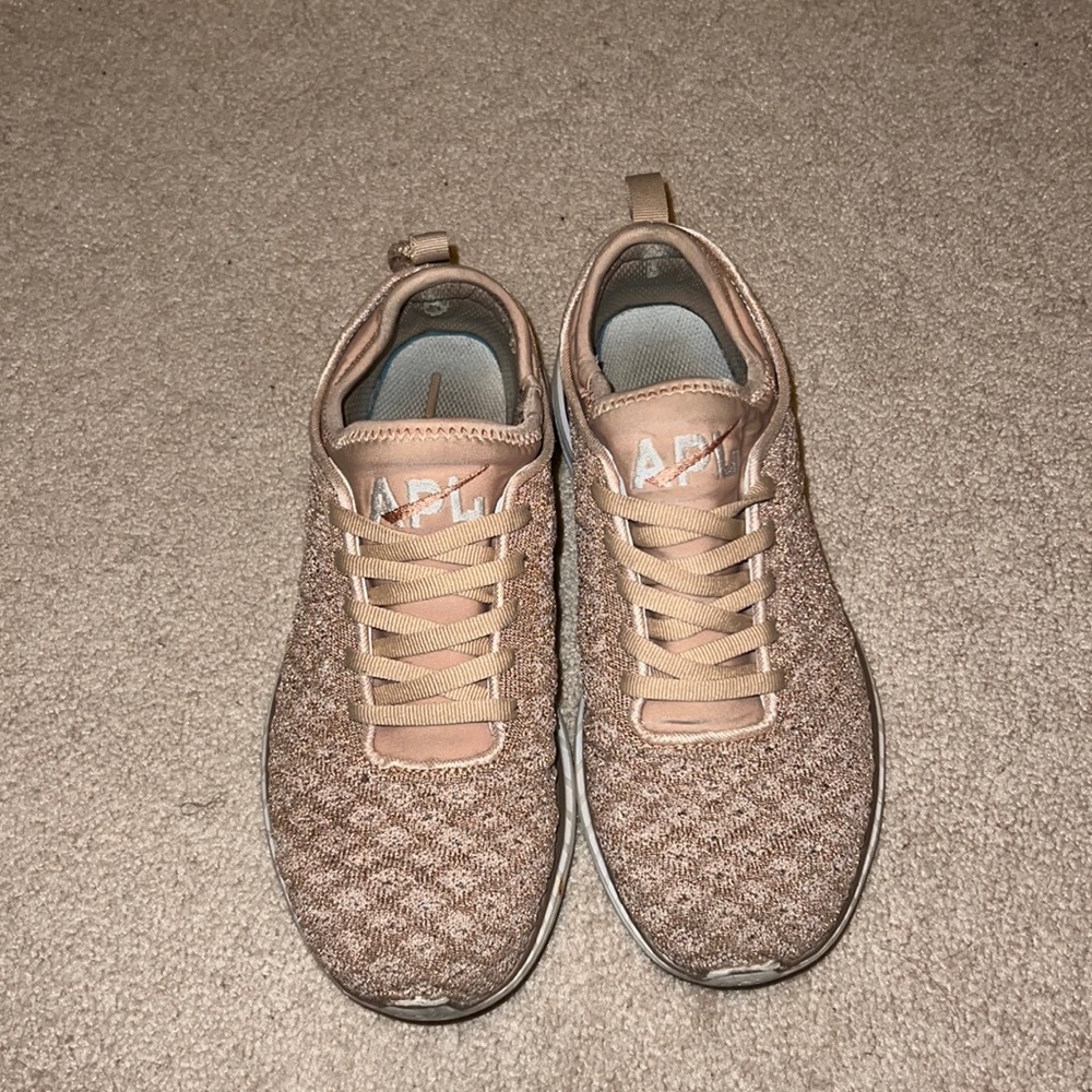 Size 7 pink & gold APLs